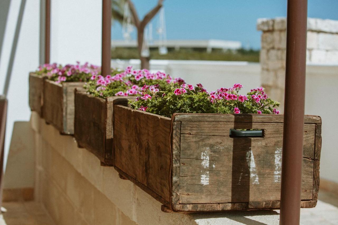 Oppure - Masseria Moderna โปลีญาโนอามาเร ภายนอก รูปภาพ