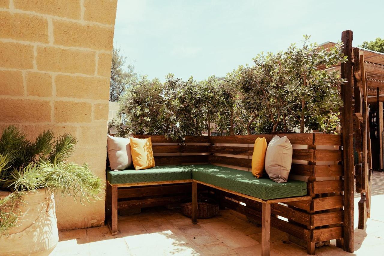 Oppure - Masseria Moderna Bed & Breakfast โปลีญาโนอามาเร ภายนอก รูปภาพ