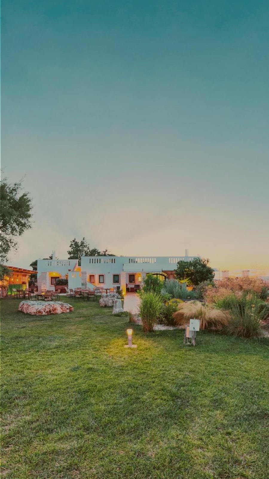 Oppure - Masseria Moderna โปลีญาโนอามาเร ภายนอก รูปภาพ